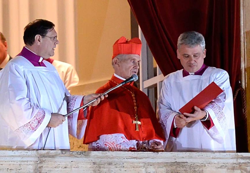 El Cardenal Tauran, nuevo Camarlengo de la Iglesia Católica