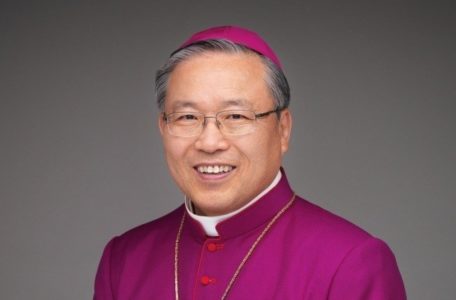 Descubra la biografía y obra del cardenal de Corea del Sur Andrew Yeom Soo-Jung. Toda la información de la Santa Sede y la Iglesia, a tu alcance.