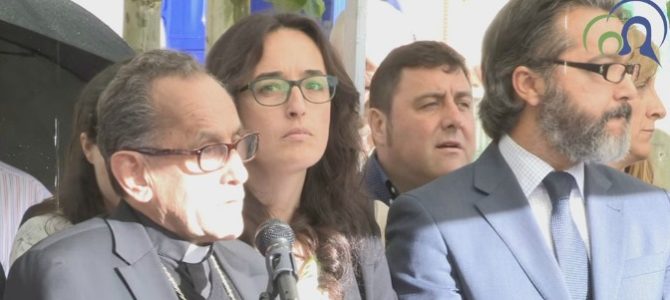 El obispo de Getafe acude al acto de ‘primera piedra’ del Colegio Reina de la Paz de Brunete