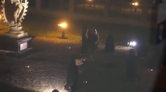 ¿Sacrificios humanos para jugar a ser dioses?