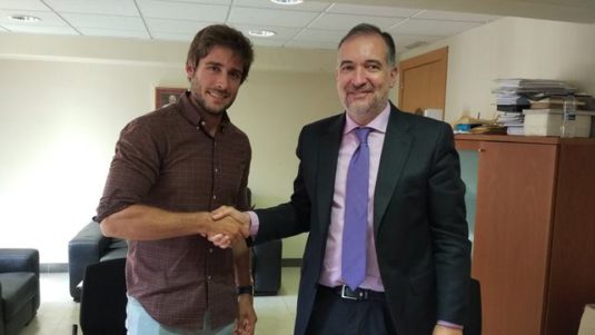 La Universidad Católica de Valencia aplica un descuento en un máster por ser afiliado del PP