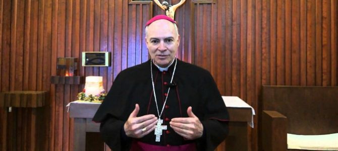 ¿Quién es Carlos Aguiar Retes?