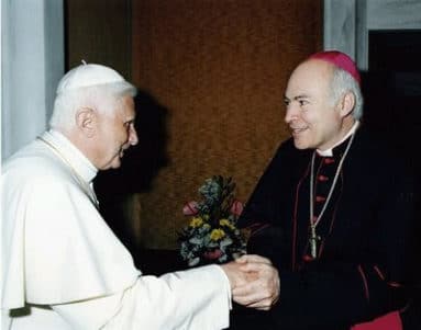 ¿Quién es Carlos Aguiar Retes?