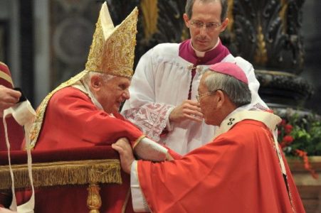 Descubra la biografía y obra del cardenal vietnamita Pierre Nguyên Van Nhon .Toda la información de la Santa Sede y la Iglesia, a tu alcance.