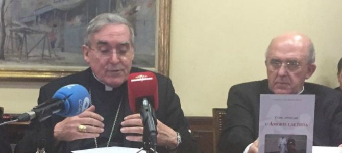 Sistach defiende la naturaleza magisterial de ‘Amoris laetitia’ y afirma que ‘el documento es claro’