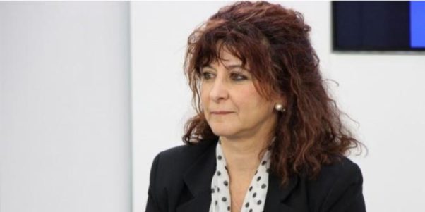 Vivir del dinero público, acallar disidentes y adoctrinar niños: los pasos de la ideología de género