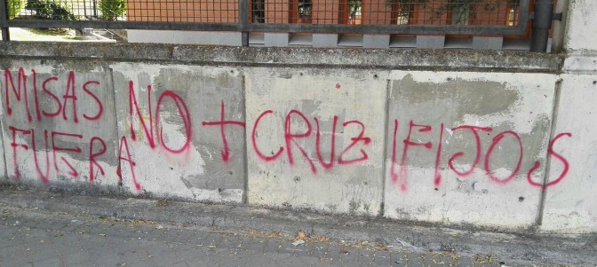 Nuevas pintadas cristianófobas en la universidad pública
