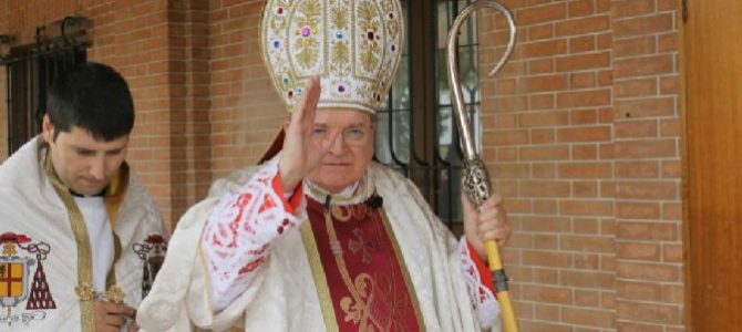 ‘Que los hogares católicos españoles sean fieles y fuertes testigos de la fe’