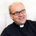 El Obispo de Innsbruck, "muy" partidario de dar la comunión a los divorciados vueltos a casar