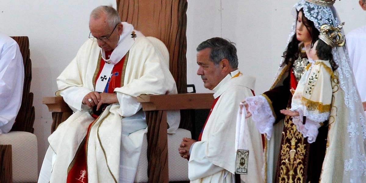El Papa acusa de ‘calumnias’ a las presuntas víctimas del obispo Barros