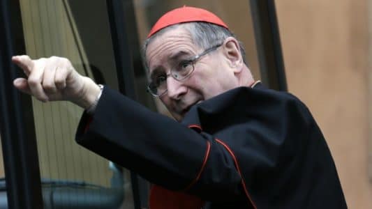 Francisco nombra enviado papal al Cardenal Mahony, encubridor de abusos sexuales clericales