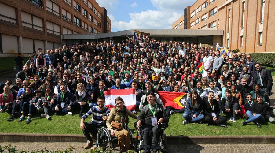 ¿Por qué los jóvenes necesitan la tradición?