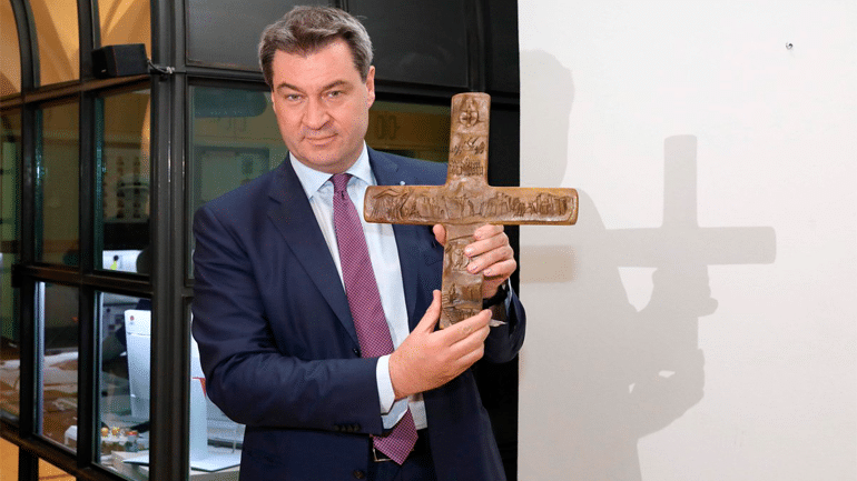 El Gobierno de Baviera ordena colocar una cruz en lugares públicos