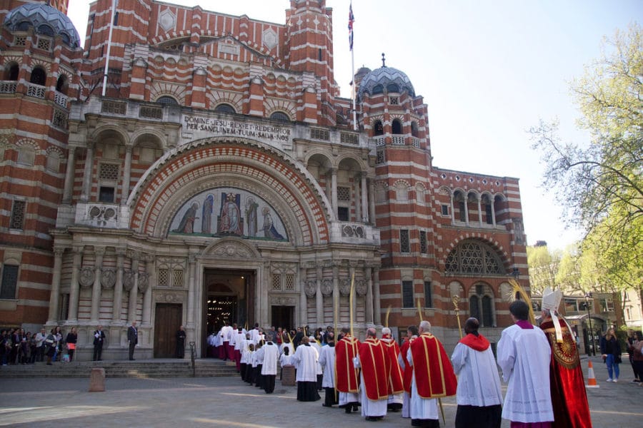 «Me avergüenzo de ser un católico inglés»