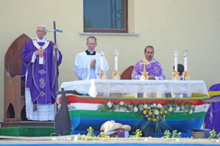 El Papa celebrará una Misa por los inmigrantes