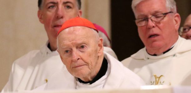 Los jesuitas se distancian: «La Iglesia debería avergonzarse de los abusos»