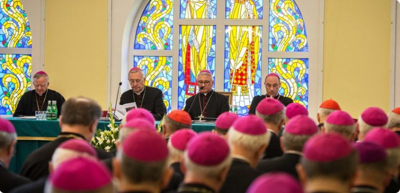 El Vaticano presionó para que el episcopado polaco cambiase sus directrices sobre Amoris Laetitia