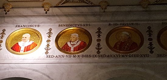 Francisco tacha de inmisericordes a sus 264 predecesores