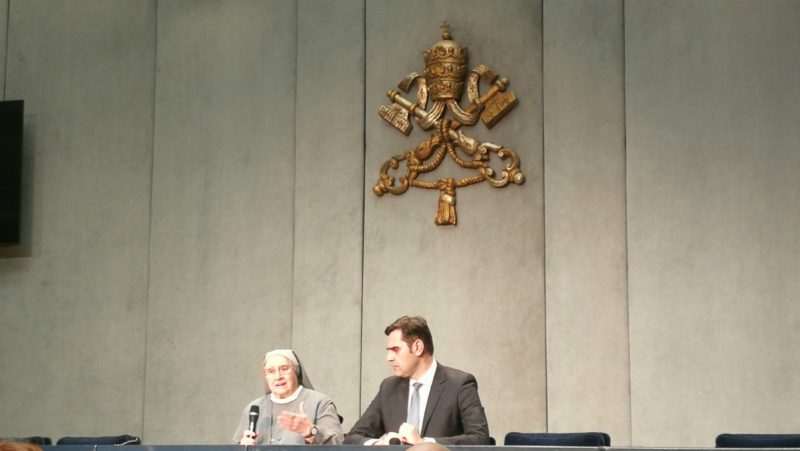 Sor Eugenia Bonetti, la voz de las víctimas de trata en el Vía Crucis del Coliseo