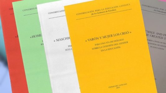 ‘Varón y mujer los creó’, nuevo documento del Vaticano sobre la ideología de género