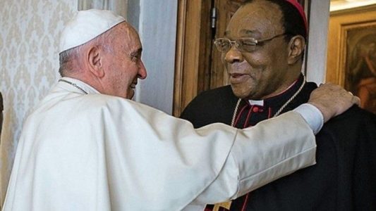 El Papa preside el funeral de monseñor Kalenga