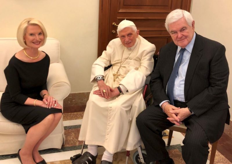 Benedicto XVI recibe la visita de la embajadora de EEUU ante la Santa Sede