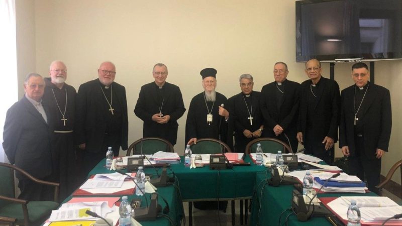 El Patriarca Bartolomé visita al Consejo de Cardenales