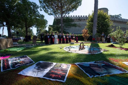 Schneider: Es imposible que un obispo católico permanezca en silencio ante este escándalo