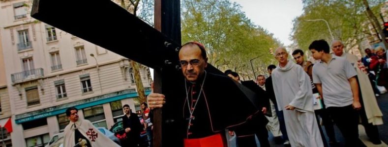 El cardenal Barbarin es absuelto