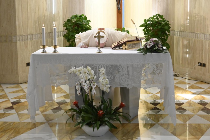 El Papa advierte de actitudes que alejan de Jesús: las riquezas, la rigidez, el clericalismo, la pereza…