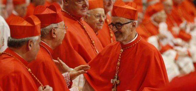 El cardenal Czerny condena la trata de personas, no menciona a las mafias que traen ‘refugiados’