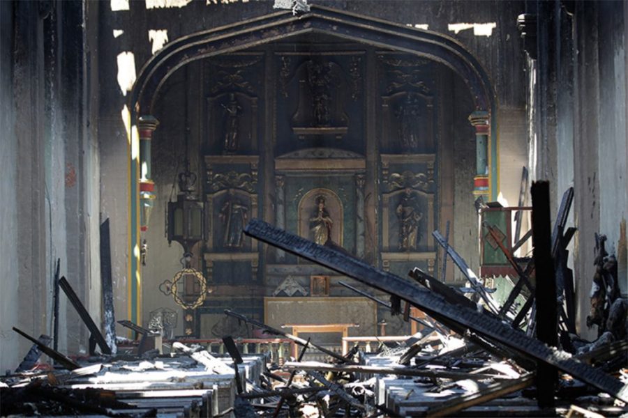 Destruyen iglesias e imágenes religiosas por todo Estados Unidos