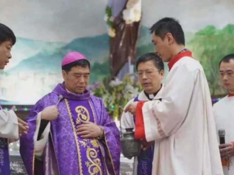 Un obispo chino renuncia: «No quiero convertirme en un obstáculo para el progreso»