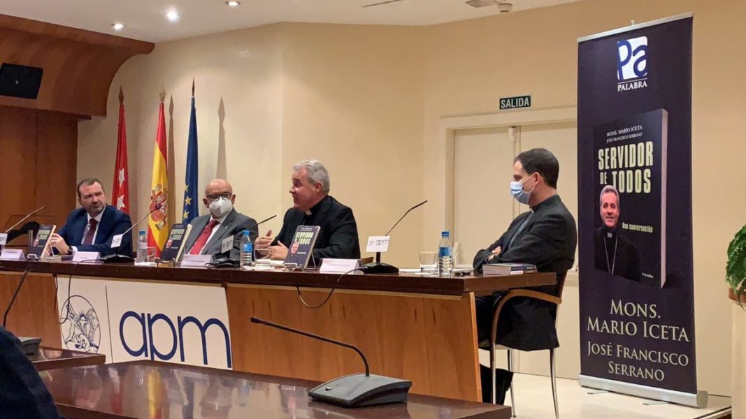 Serrano Oceja: «Mario Iceta es el párroco que todos quisiéramos tener»