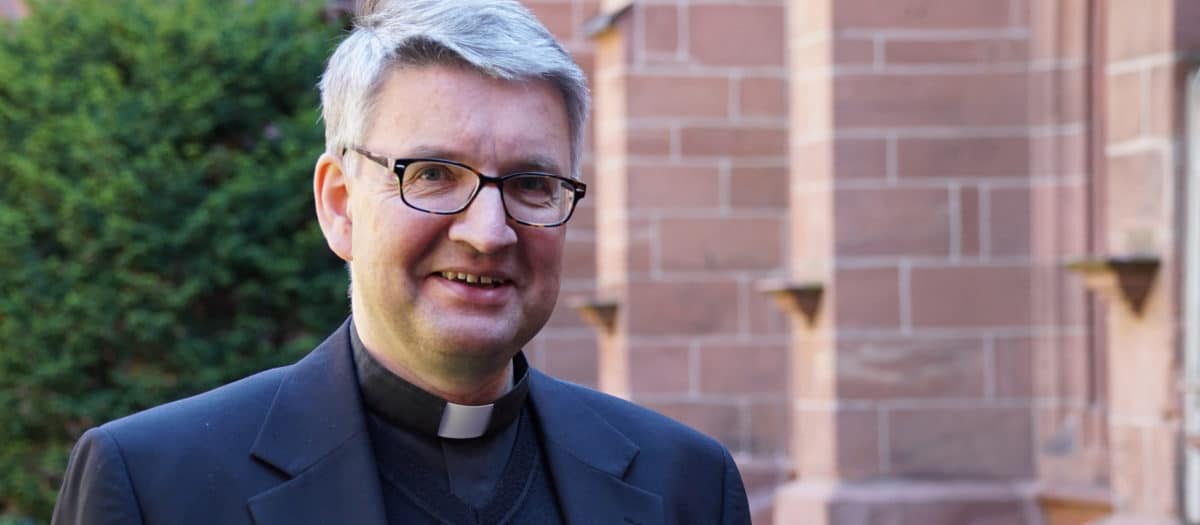 El obispo de Maguncia pide ‘reevaluar’ la homosexualidad