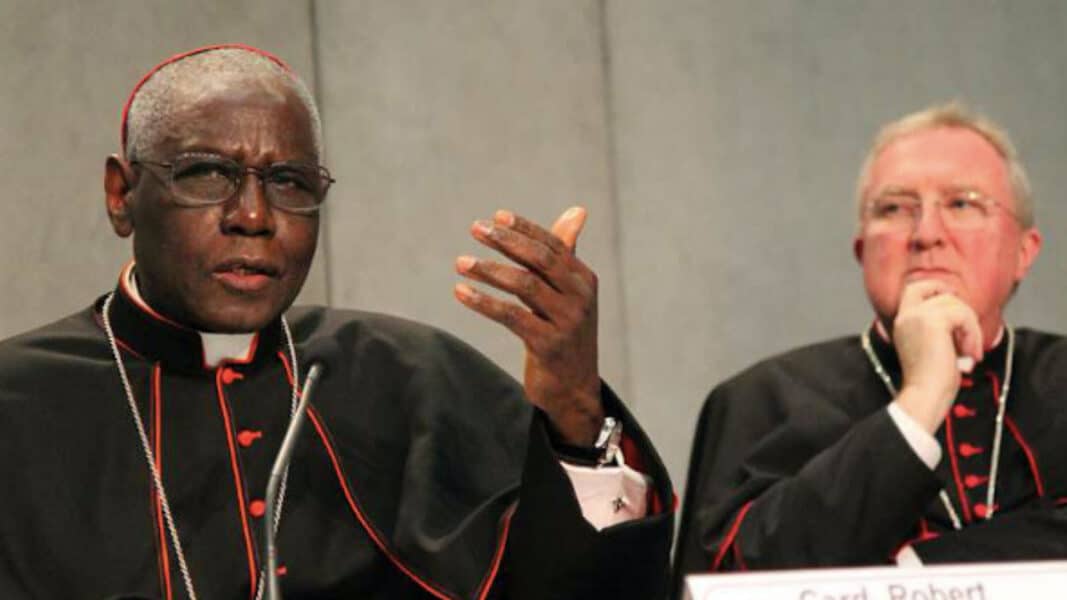 El Papa podría nombrar a Arthur Roche sucesor del cardenal Sarah