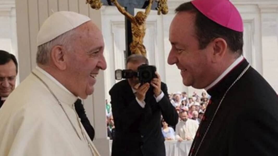 Osoro contrató a un “amigo” de Zanchetta para trabajar en la archidiócesis