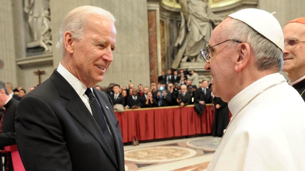 El Papa y Biden podrían reunirse a mediados de mes
