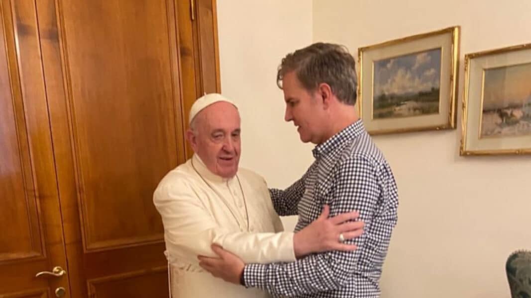 El Papa recibe a Juan Carlos Cruz en el Vaticano