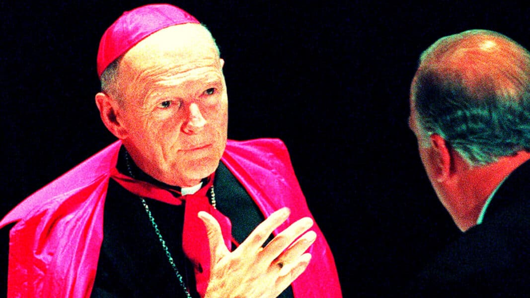 El elefante rosa sigue en la habitación