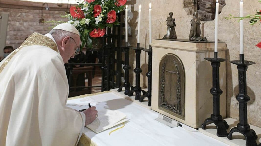 Traditionis Custodes, Eslovaquia y las vacunas, Osoro y el Valle