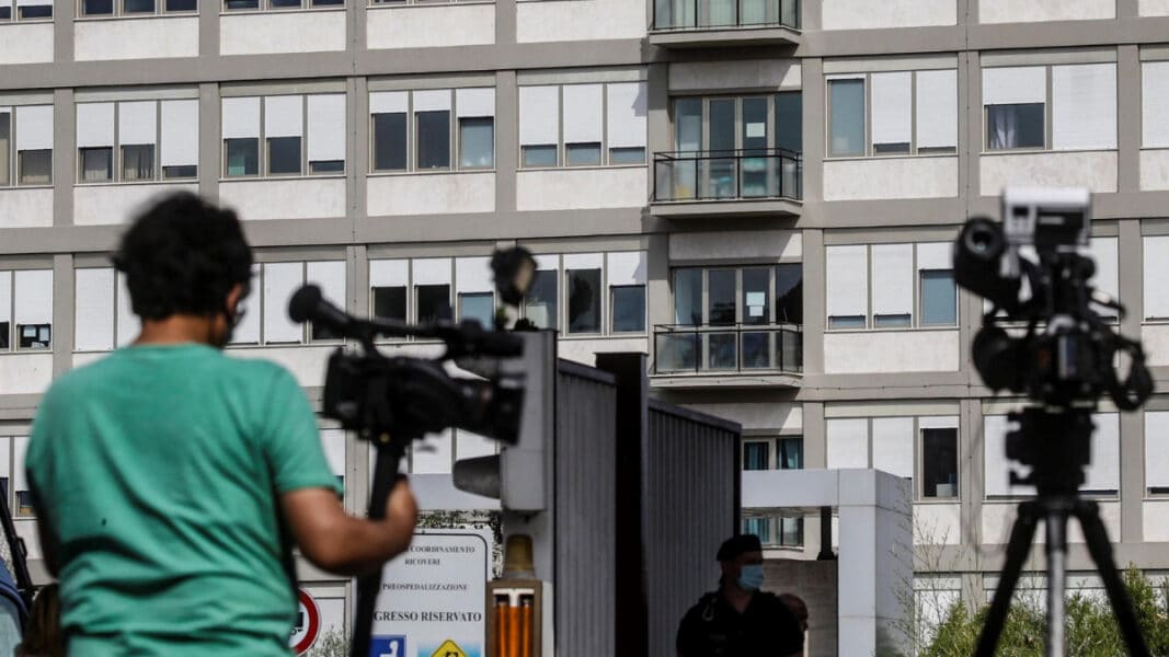 El Santo Padre pasará una semana en el hospital recuperándose