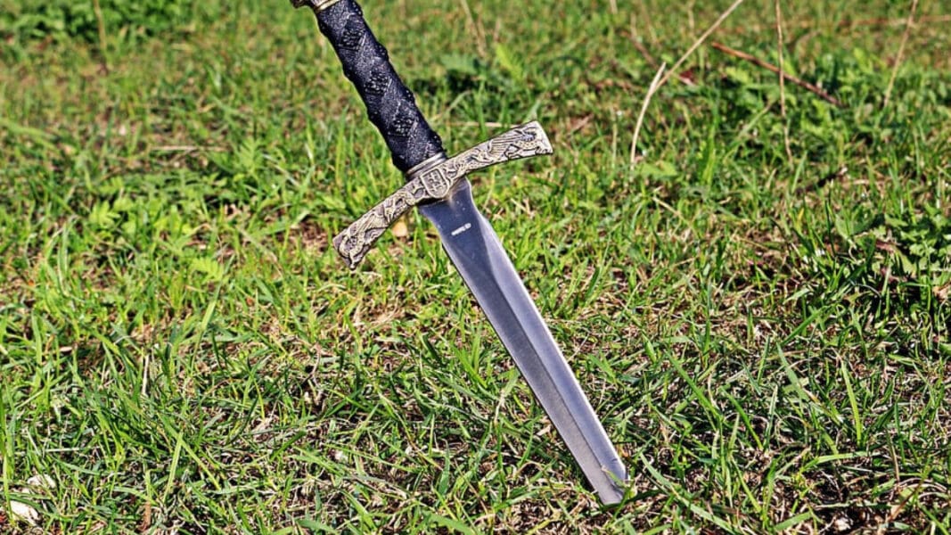 Monseñor Martínez y el verde de la hierba