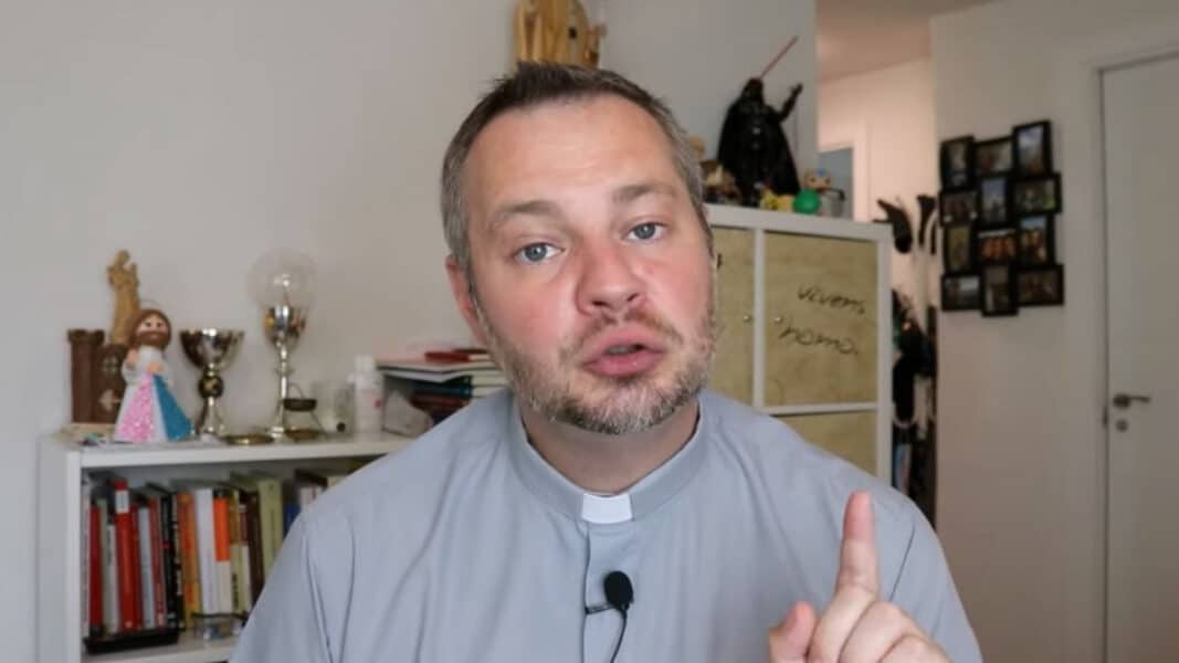 «Estáis fallando al juramento ante Dios»: la advertencia de un sacerdote a algunos de sus ‘colegas’