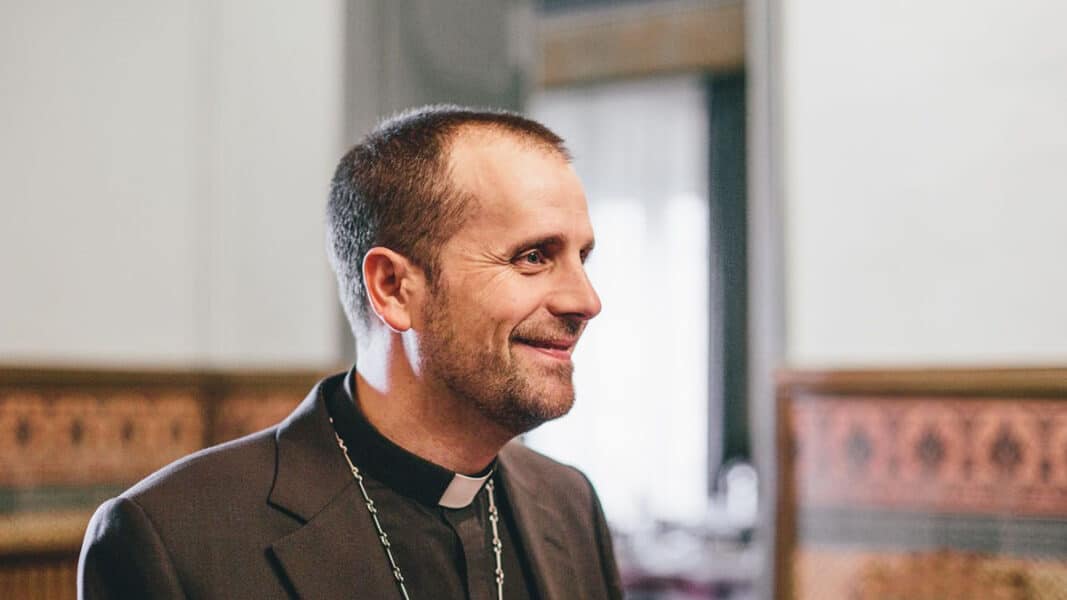 Novell dimite como obispo de Solsona