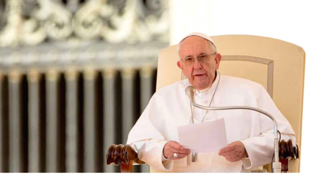 Francisco: “Observa los Mandamientos, pero no como absolutos”