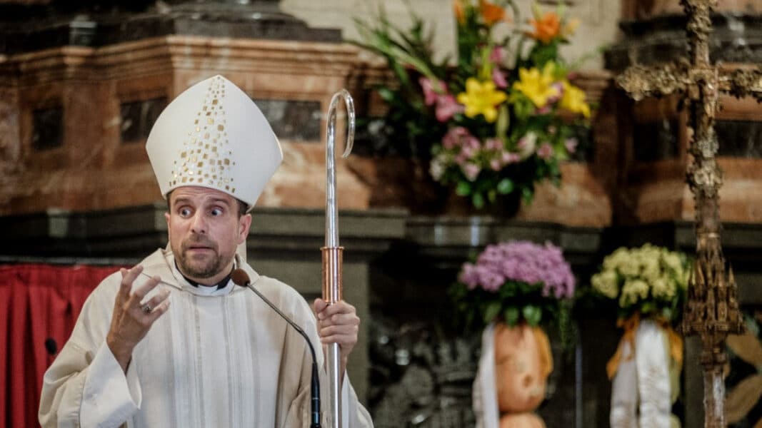 El cardenal Omella pide respeto a la intimidad de Novell