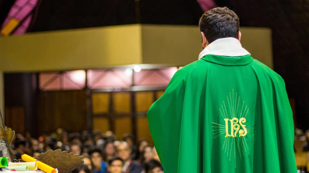 Francisco: «Una homilía no tiene que durar más de diez minutos»