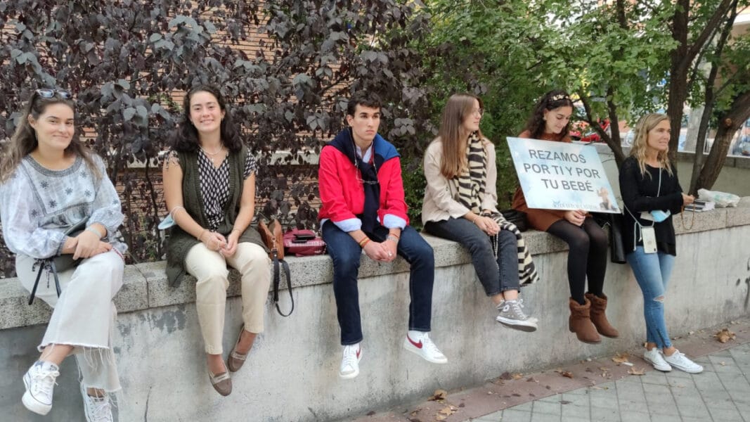 Rezar salva vidas: El movimiento «40 días por la vida» logra 6 rescates