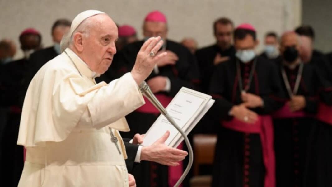Francisco, sobre los abusos en la Iglesia francesa: «Es el momento de la vergüenza»